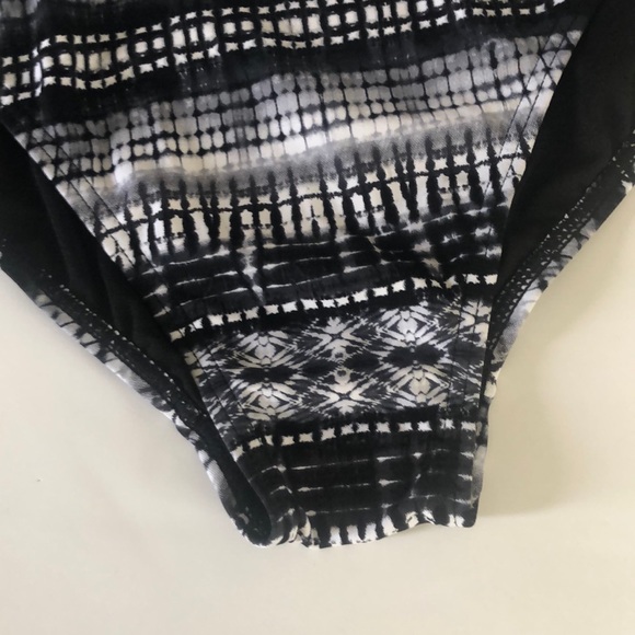 Ambrielle Swimwear - Picture 4 of 7